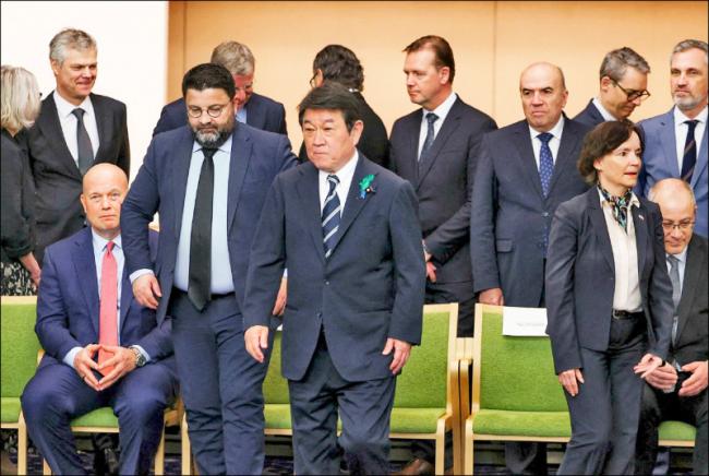 北约卅国大使团访日 规模罕见 北约卅国大使团访日 规模罕见