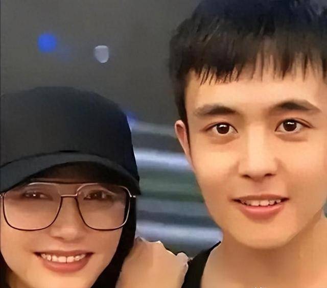 被救一年后,王星和女友现状比想象更心酸 被救一年后,王星和女友现状比想象更心酸