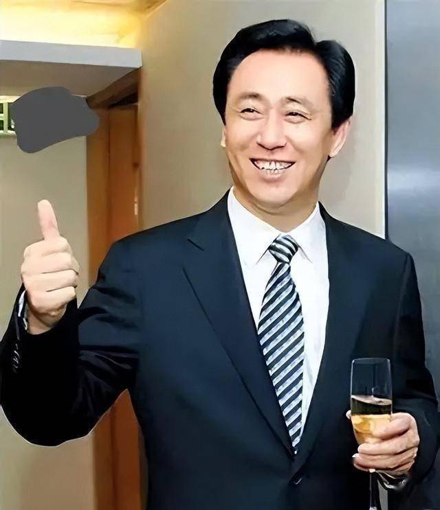 许家印长子月领4100万生活费,家族资产黑幕全揭 许家印长子月领4100万生活费,家族资产黑幕全揭