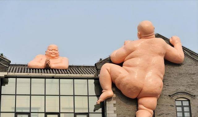 中国十大奇葩建筑:佛跳墙一天被拆,大夜壶上榜 中国十大奇葩建筑:佛跳墙一天被拆,大夜壶上榜