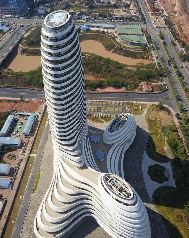 中国十大奇葩建筑:佛跳墙一天被拆,大夜壶上榜 中国十大奇葩建筑:佛跳墙一天被拆,大夜壶上榜