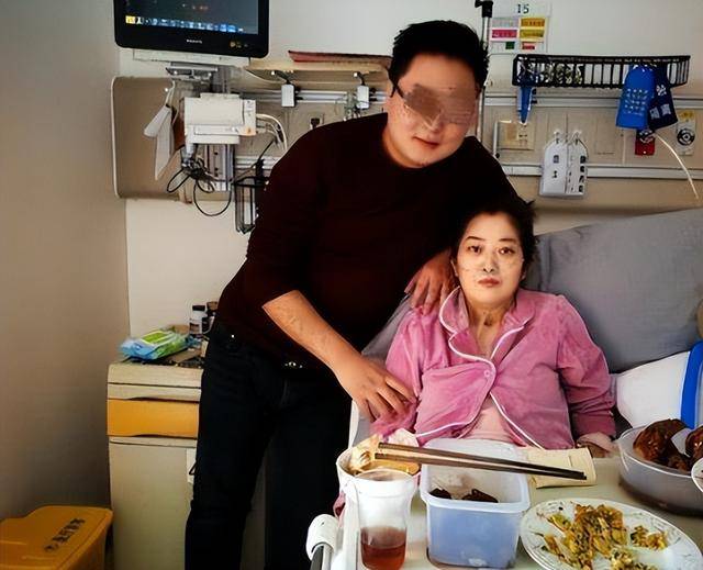 世界首例肺移植产妇去世,医生:她不值得同情 世界首例肺移植产妇去世,医生:她不值得同情