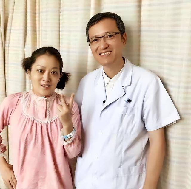 世界首例肺移植产妇去世,医生:她不值得同情 世界首例肺移植产妇去世,医生:她不值得同情