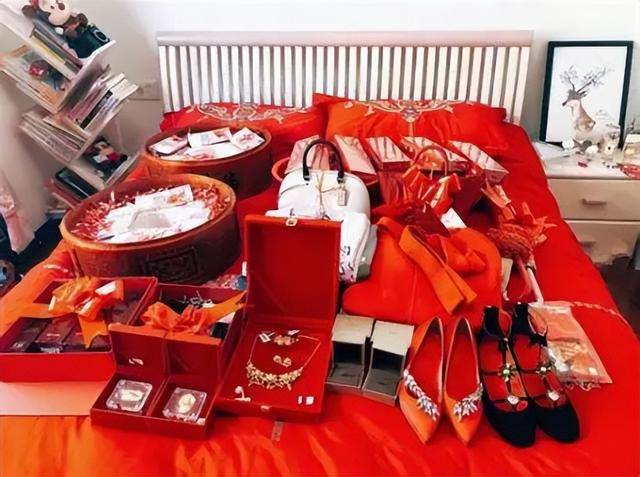 2026年一个怪现象:养儿家庭,开始躺平了 2026年一个怪现象:养儿家庭,开始躺平了