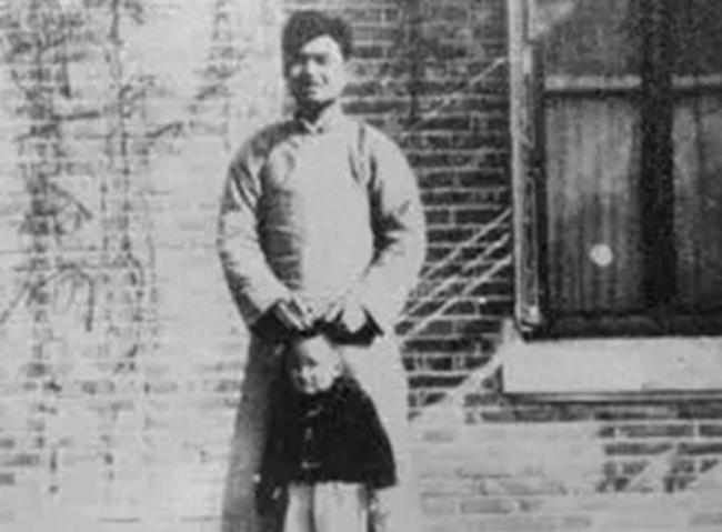 朱自清长子被执行死刑33年后,换来四个字 朱自清长子被执行死刑33年后,换来四个字