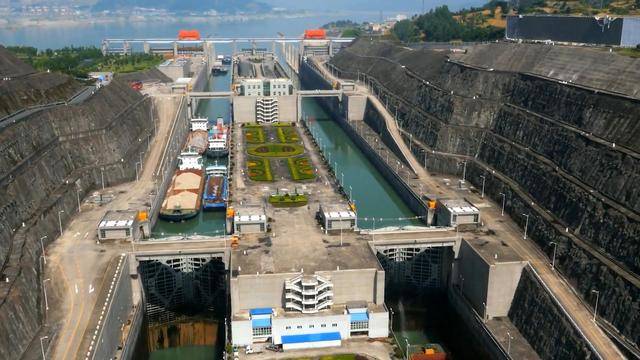 从世界屋脊到茫茫沧海 中国五大超级工程将开工 从世界屋脊到茫茫沧海 中国五大超级工程将开工