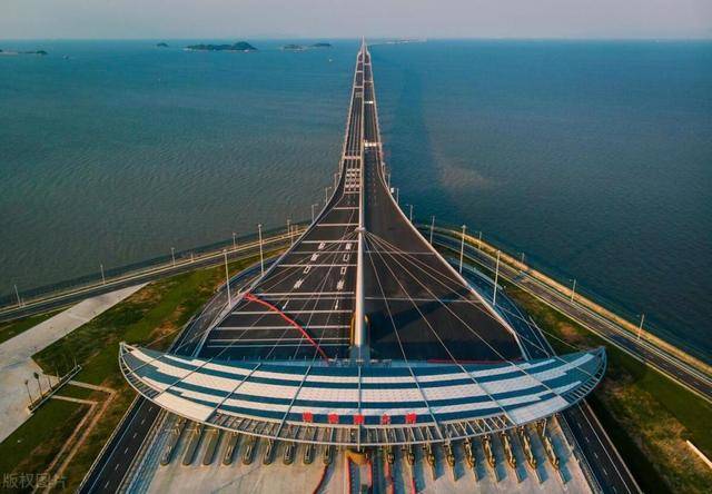 从世界屋脊到茫茫沧海 中国五大超级工程将开工 从世界屋脊到茫茫沧海 中国五大超级工程将开工