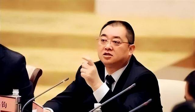 许家印认罪后,恒大前美女高管曝惊人内幕 许家印认罪后,恒大前美女高管曝惊人内幕