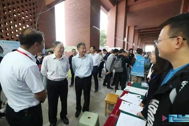 2032年,中国高校将迎毁灭式峰值时刻 2032年,中国高校将迎毁灭式峰值时刻