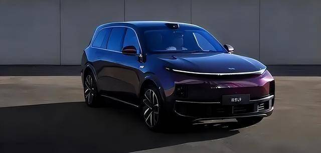 开油车的笑了,开电车的慌了?2026油电新政实锤 开油车的笑了,开电车的慌了?2026油电新政实锤