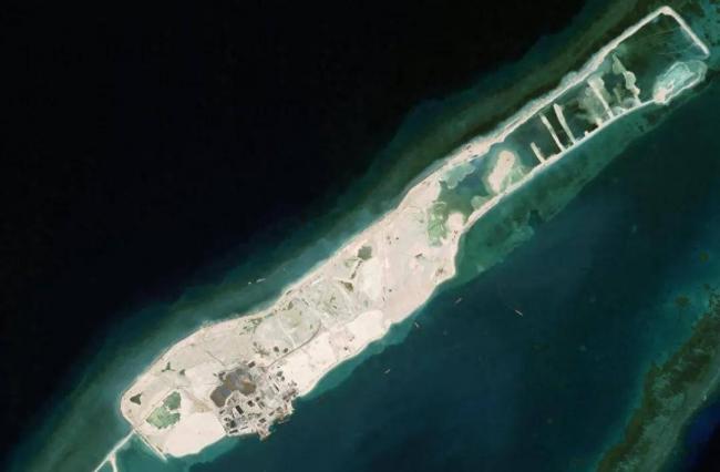 越南的两面:白天的革命红旗,夜晚的疯狂西贡 越南的两面:白天的革命红旗,夜晚的疯狂西贡