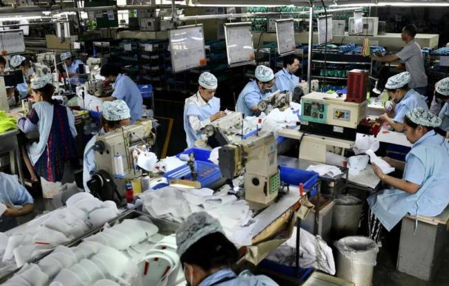 越南的两面:白天的革命红旗,夜晚的疯狂西贡 越南的两面:白天的革命红旗,夜晚的疯狂西贡