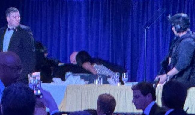 枪手传被击毙 川普紧急撤离画面曝光 枪手传被击毙 川普紧急撤离画面曝光