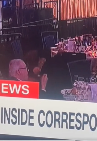 白宫枪击慌乱中 惊现男子淡定吃沙拉 原因竟是… 白宫枪击慌乱中 惊现男子淡定吃沙拉 原因竟是…