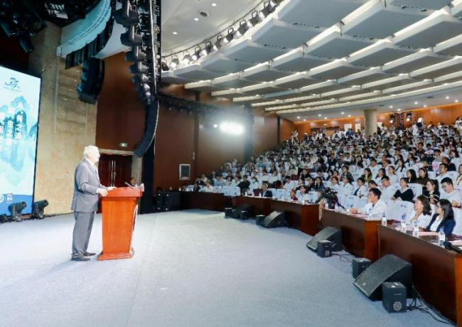 与中国结缘30年,诺奖得主在中国安家 与中国结缘30年,诺奖得主在中国安家