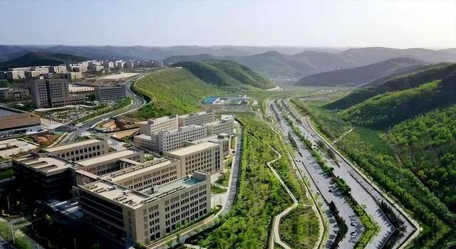 削平33座大山 延安在山顶建了一座新城 削平33座大山 延安在山顶建了一座新城