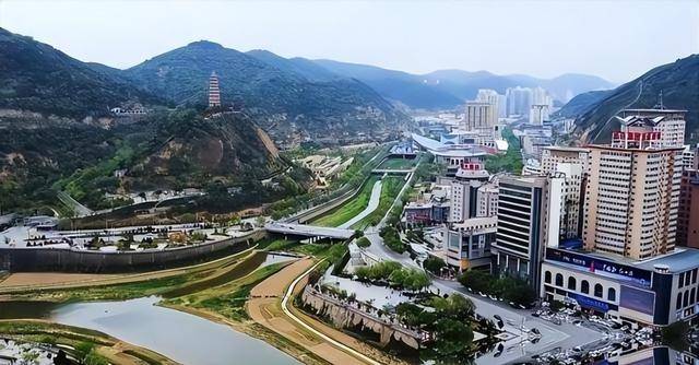 削平33座大山 延安在山顶建了一座新城 削平33座大山 延安在山顶建了一座新城