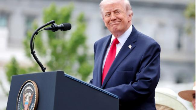 第二个总统任期新低,川普支持率再跌 第二个总统任期新低,川普支持率再跌