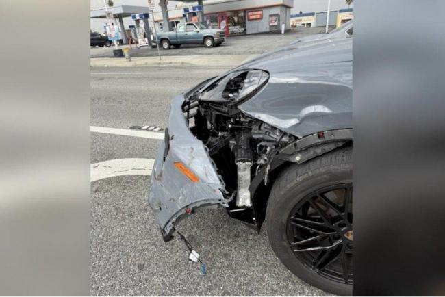 华妇停车被撞反有责?关键竟在这一点 华妇停车被撞反有责?关键竟在这一点