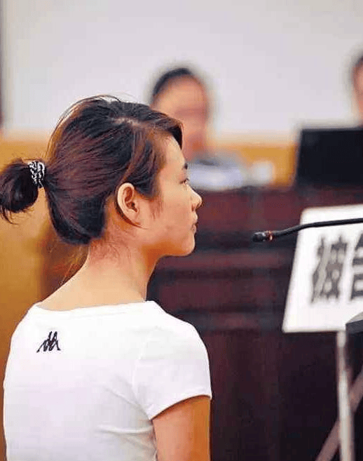 2009年,失手杀死官员的邓玉娇后来过得怎么样 2009年,失手杀死官员的邓玉娇后来过得怎么样