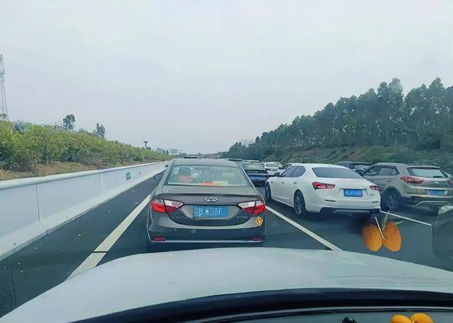 为什么五一高速必堵车?核心原因很多人都想错 为什么五一高速必堵车?核心原因很多人都想错