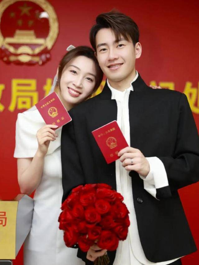 前国乒女神正式退役!还获72万元安置费 前国乒女神正式退役!还获72万元安置费
