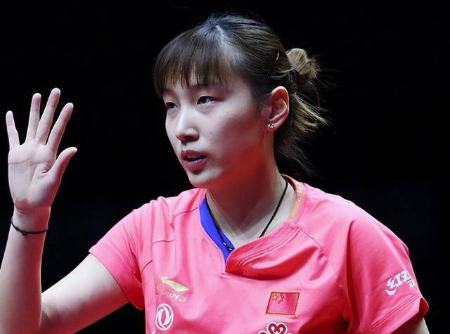 前国乒女神正式退役!还获72万元安置费 前国乒女神正式退役!还获72万元安置费