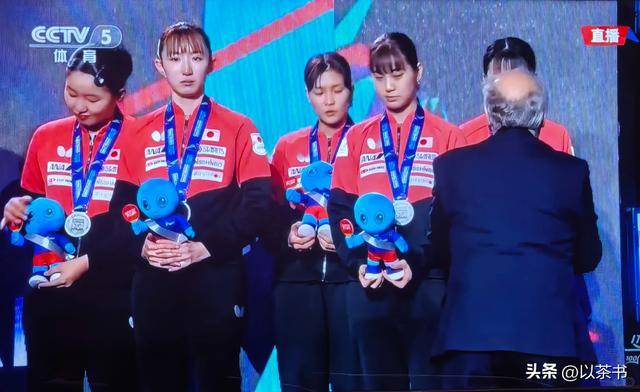 难怪日本女乒敢冲金牌,原来主教练是马琳师兄 难怪日本女乒敢冲金牌,原来主教练是马琳师兄