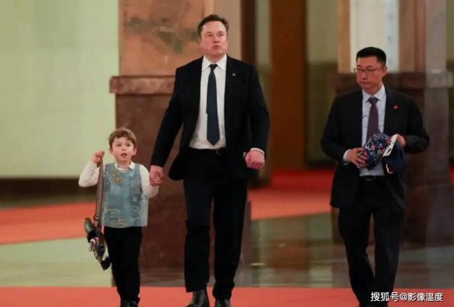 社交技能简直负数,马斯克国宴表现上热搜 社交技能简直负数,马斯克国宴表现上热搜