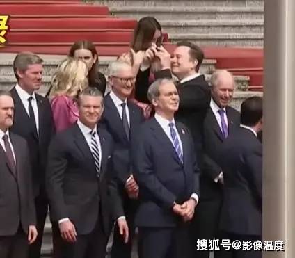 社交技能简直负数,马斯克国宴表现上热搜 社交技能简直负数,马斯克国宴表现上热搜