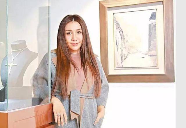 赌王千金下嫁普通小伙,如今生活早已大变 赌王千金下嫁普通小伙,如今生活早已大变