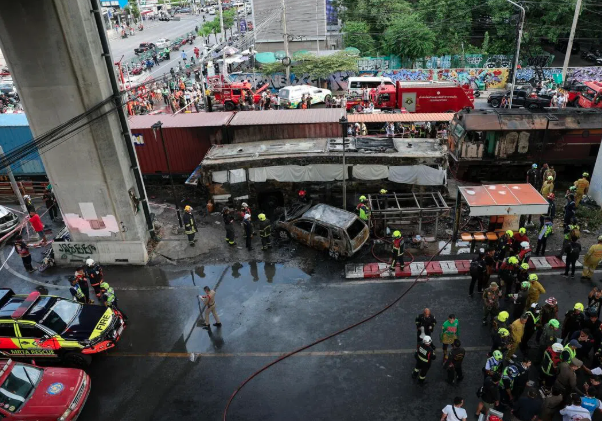 火车撞公车酿8死35伤震惊全国 事故初步原因曝光 火车撞公车酿8死35伤震惊全国 事故初步原因曝光
