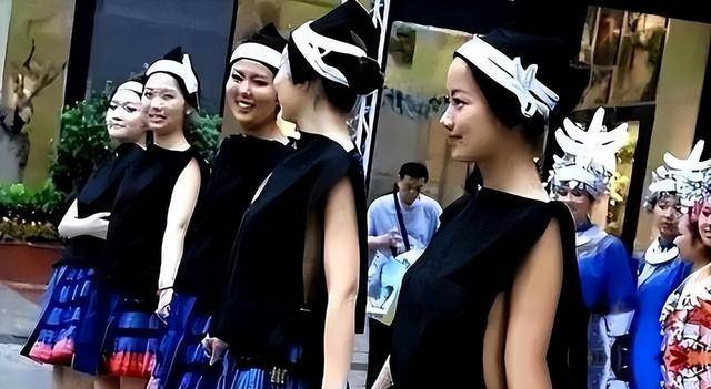 中国南方“菇类村”:女性衣着开放 母系社会 中国南方“菇类村”:女性衣着开放 母系社会