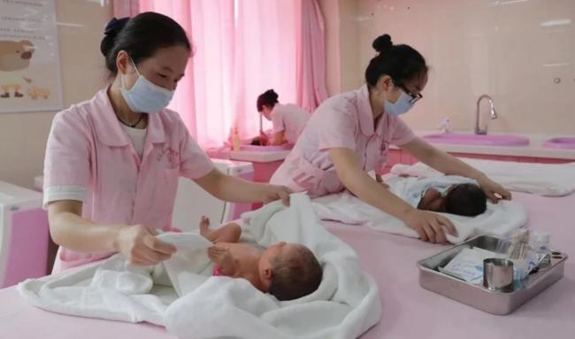 第一次 中国 5年减少632万人 第一次 中国 5年减少632万人