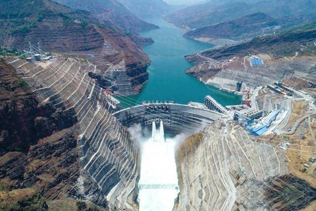 中国万亿超级工程 直接把西北“喂成”江南 中国万亿超级工程 直接把西北“喂成”江南