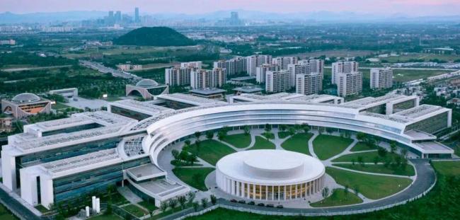 留学生一年35万元...中国名校58倍学费差刷屏 留学生一年35万元...中国名校58倍学费差刷屏