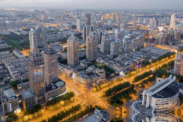 中国最大的省会城市,相当于8个上海 中国最大的省会城市,相当于8个上海