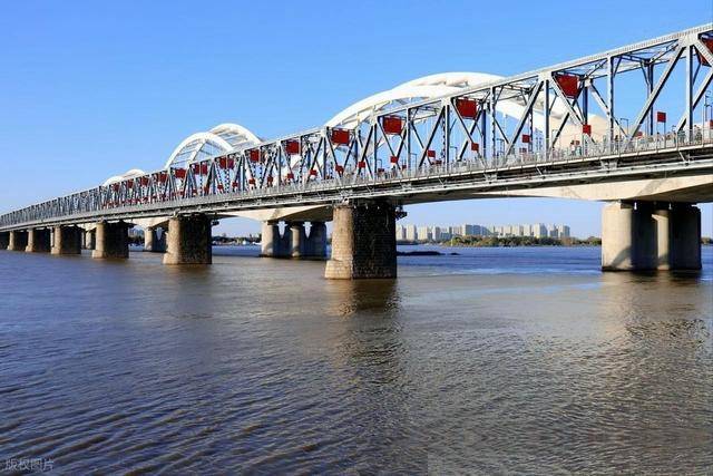 中国最大的省会城市,相当于8个上海 中国最大的省会城市,相当于8个上海