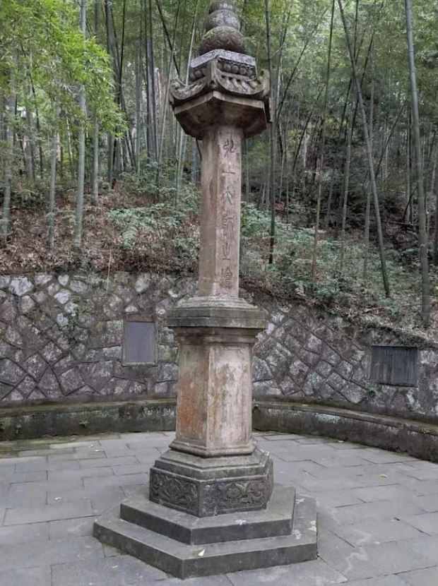 弘一法师离世 为何在身体边留4碗清水 弘一法师离世 为何在身体边留4碗清水