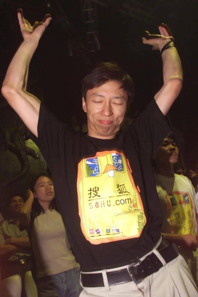 以前花天酒地,如今62岁张朝阳过着极简人生 以前花天酒地,如今62岁张朝阳过着极简人生