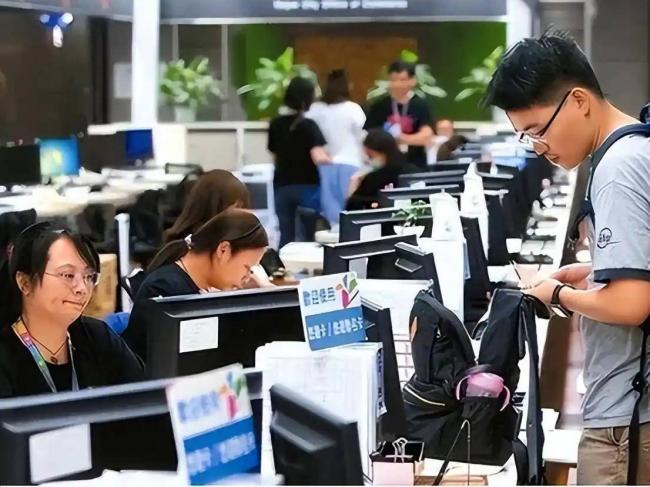 中组部划清公务员范围:这8类人员才算 中组部划清公务员范围:这8类人员才算