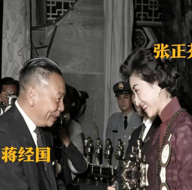 蒋经国和美人张正芬合影,难怪她看不上伊能静 蒋经国和美人张正芬合影,难怪她看不上伊能静