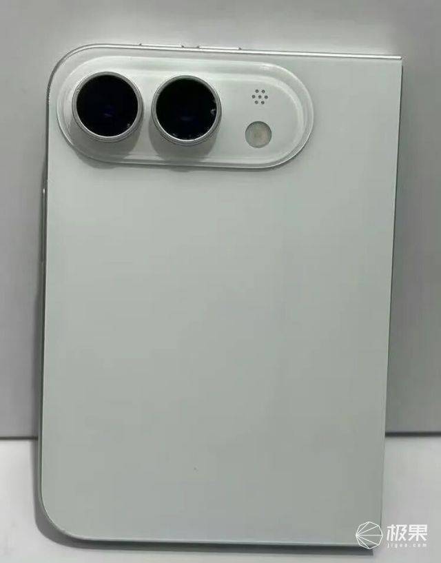 15000元!iPhone折叠屏全面曝光 15000元!iPhone折叠屏全面曝光