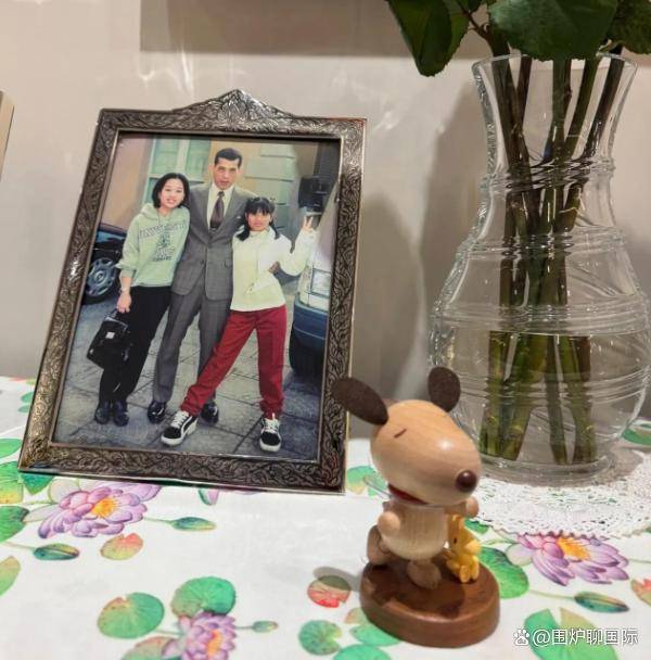 崩溃瞬间:悼念爱女 泰王玛哈老泪纵横 崩溃瞬间:悼念爱女 泰王玛哈老泪纵横