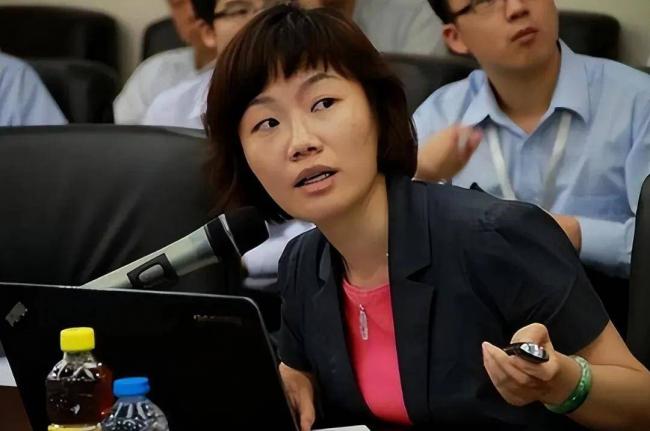 年薪849万,中国最贵女秘书却活成这样 年薪849万,中国最贵女秘书却活成这样