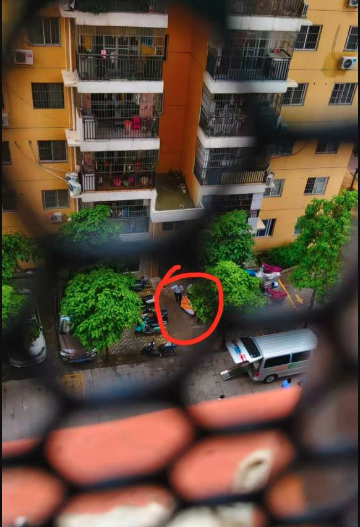 惊传:广西一初中生弑母 消息遭封锁 惊传:广西一初中生弑母 消息遭封锁