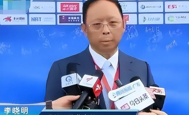 一家人全是美籍,却在国内捞金,年赚4亿 一家人全是美籍,却在国内捞金,年赚4亿