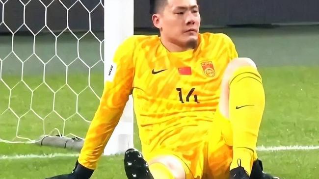 日本4:0大胜! 中国球迷集体破防 央视峰值狂飙 日本4:0大胜! 中国球迷集体破防 央视峰值狂飙