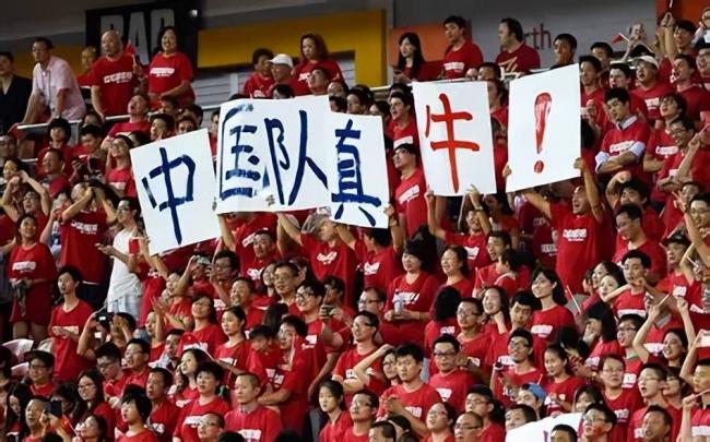 日本4:0大胜! 中国球迷集体破防 央视峰值狂飙 日本4:0大胜! 中国球迷集体破防 央视峰值狂飙