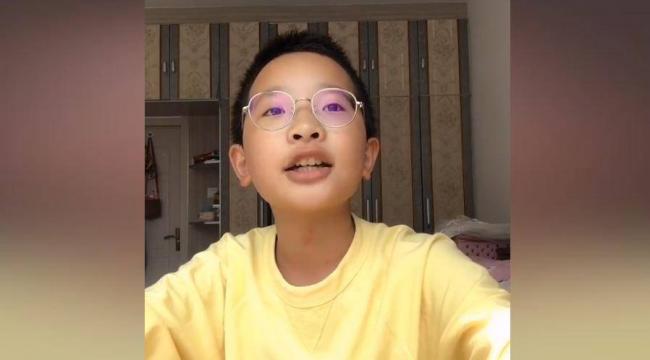 19岁百万粉丝网红钟美美被波士顿大学录取 19岁百万粉丝网红钟美美被波士顿大学录取